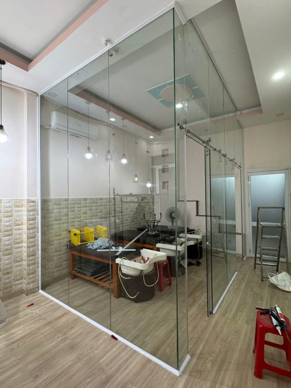 Thi công lắp đặt cửa kính cường lực giá tốt 0767139022